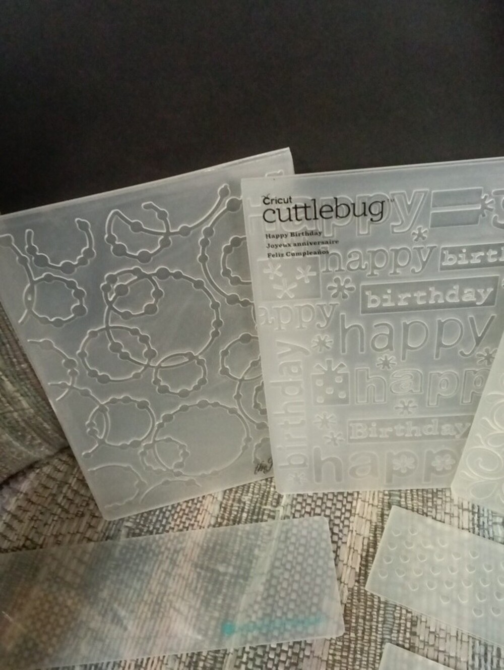 Sizzix Embossing & Cutting Folders - Clear - Picture 3 of 5